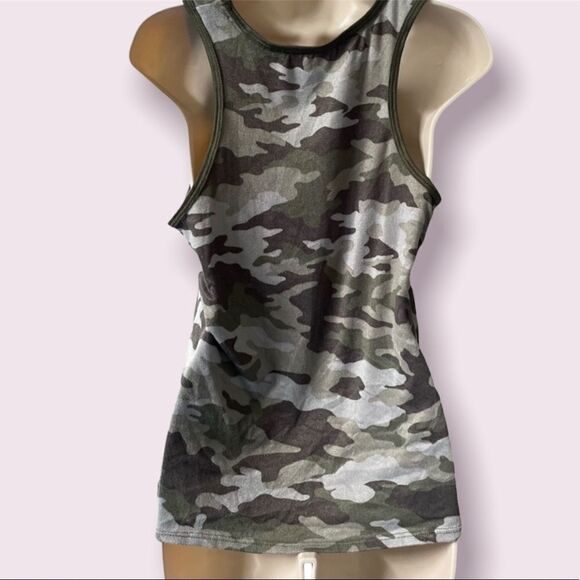 Lucky Brand Camouflage Soft Tank Top Size Small - Picture 2 of 2